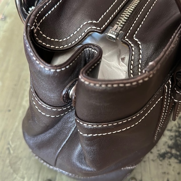 𝅺COACH Soho Brown Leather Satchel with Contrast Stitching - Picture 10 of 16